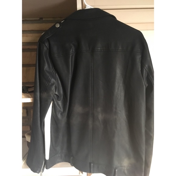 Cute Jacket! - Picture 2 of 3